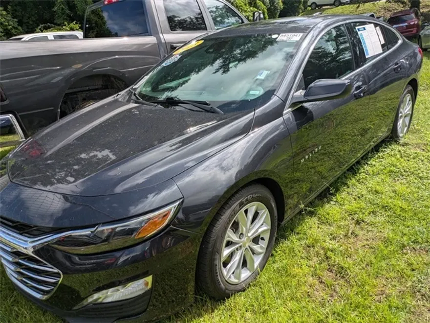 2023 Chevrolet Malibu 1LT photo 1
