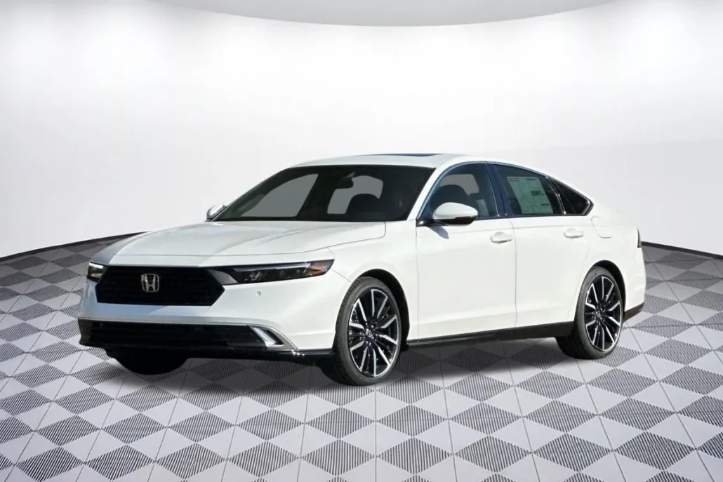 2025 Honda Accord Hybrid Touring photo 1