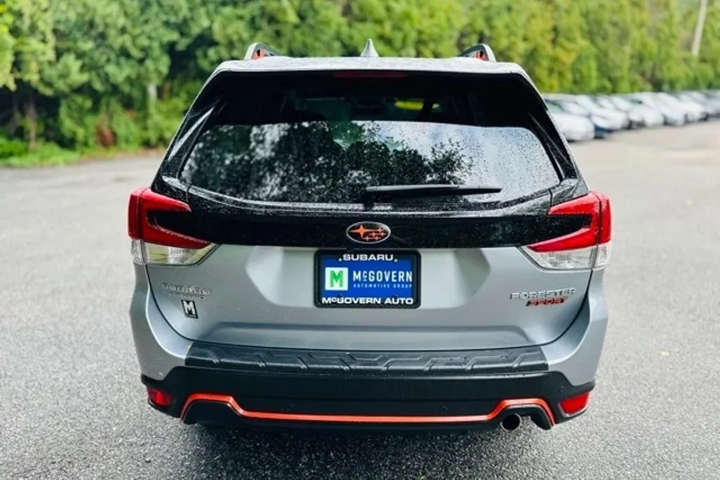 2023 Subaru Forester Sport photo 1