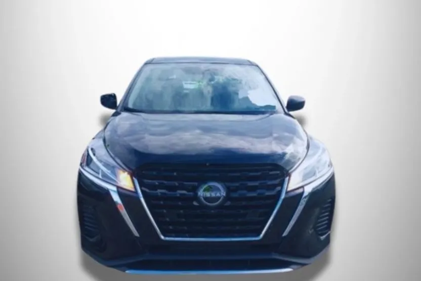 2023 Nissan Kicks S photo 1