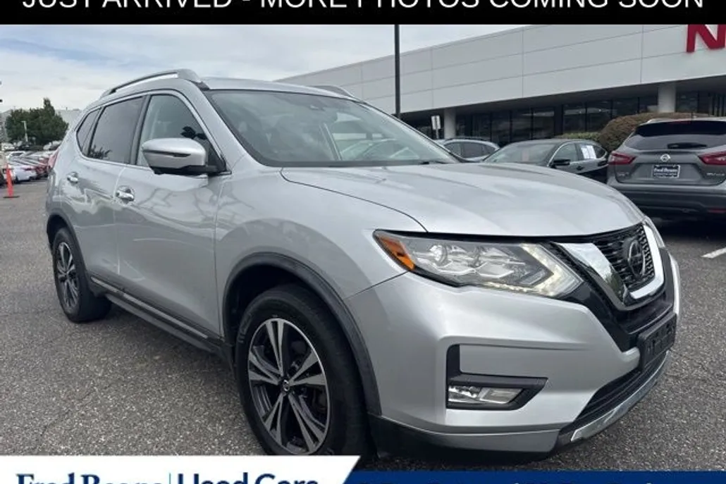 2018 Nissan Rogue SL photo 1