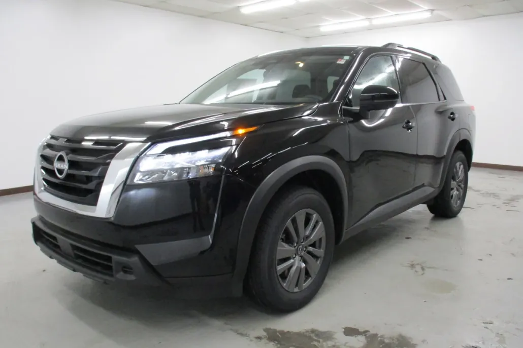 2025 Nissan Pathfinder SV photo 1