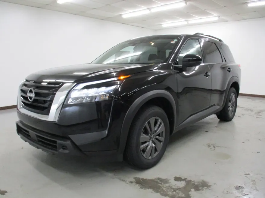 2025 Nissan Pathfinder SV photo 1