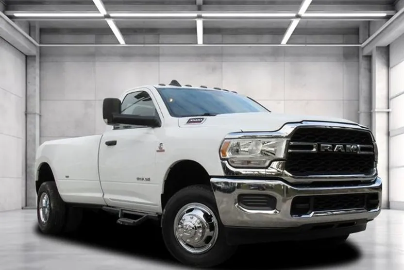 2022 Ram 3500 Tradesman photo 1