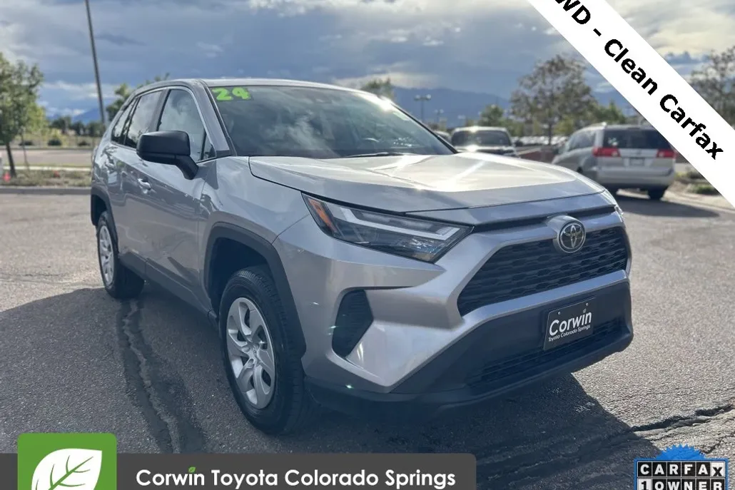 2024 Toyota RAV4 LE photo 1