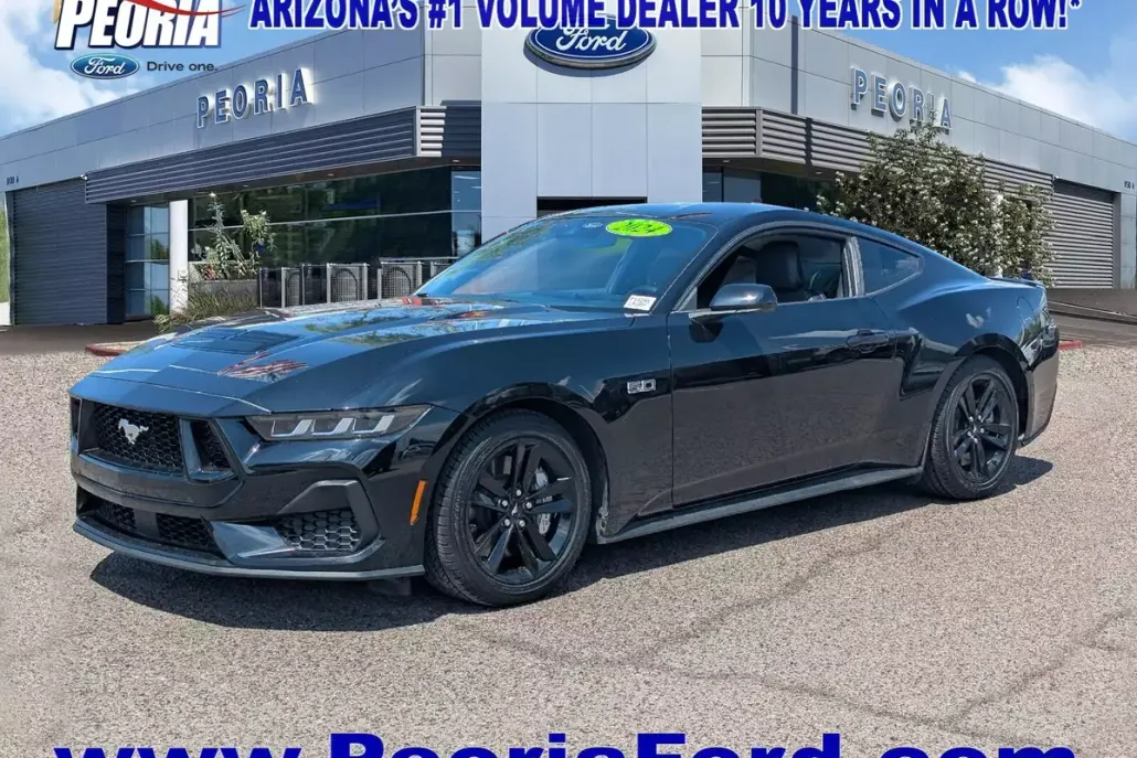 2024 Ford Mustang GT photo 1