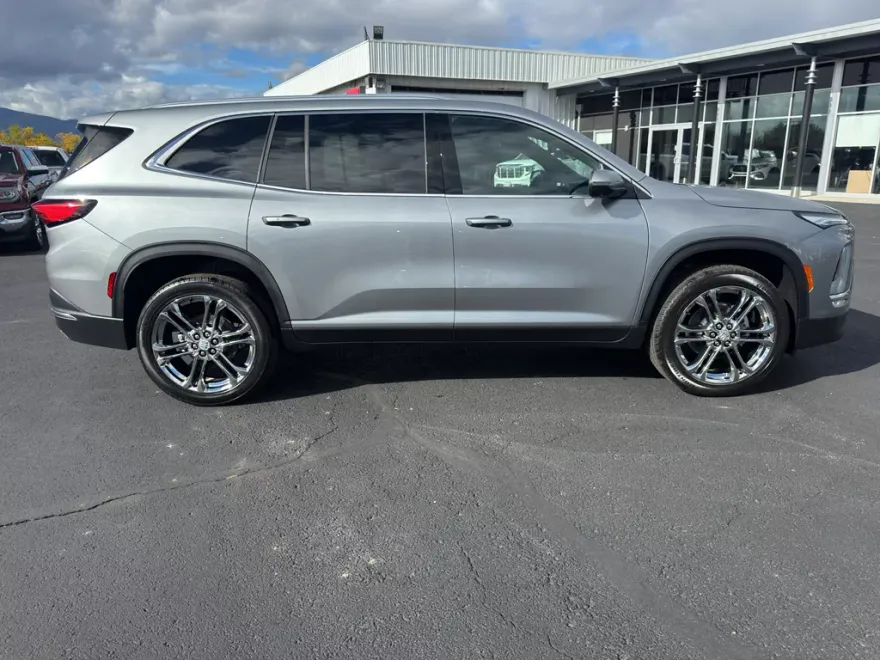 2026 Buick Enclave Preferred photo 1