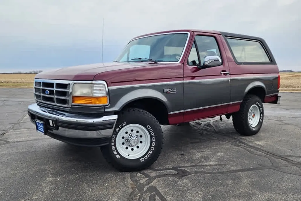 1993 Ford Bronco photo 1