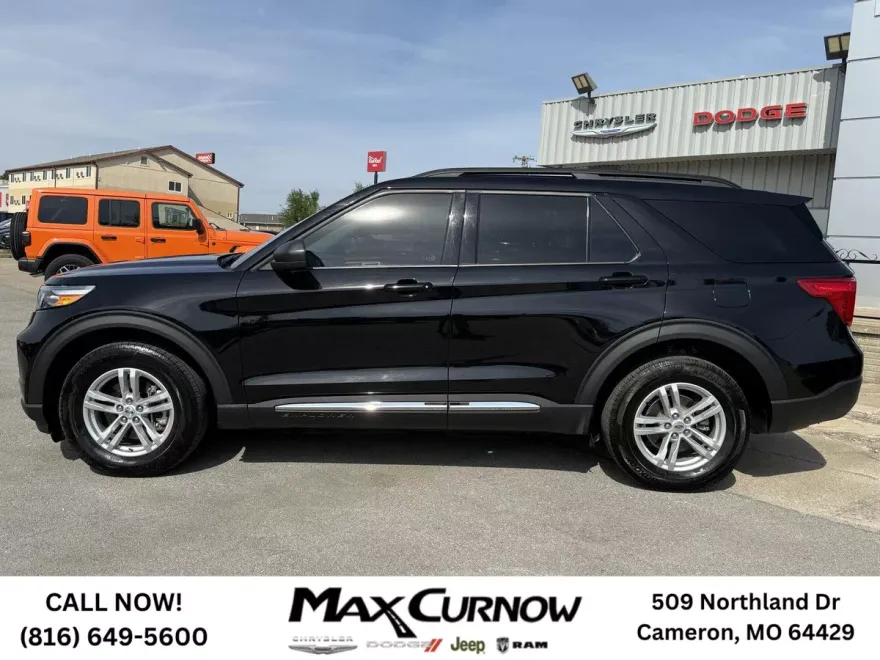 2024 Ford Explorer XLT photo 1