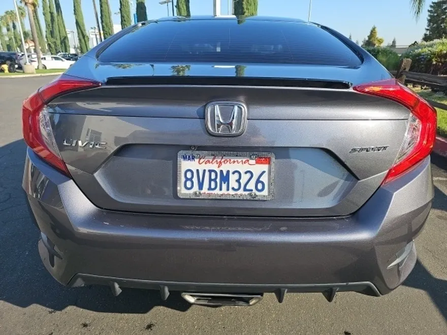 2021 Honda Civic Sport photo 1