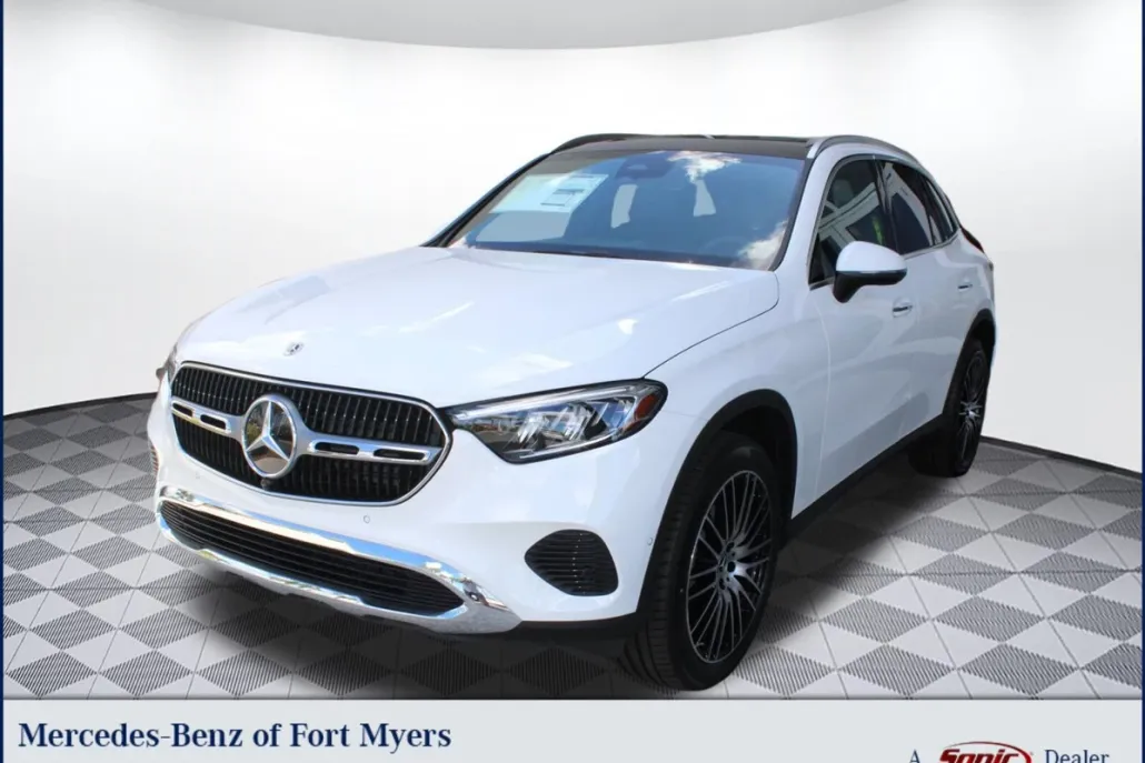 2025 Mercedes Benz GLC 300 photo 1