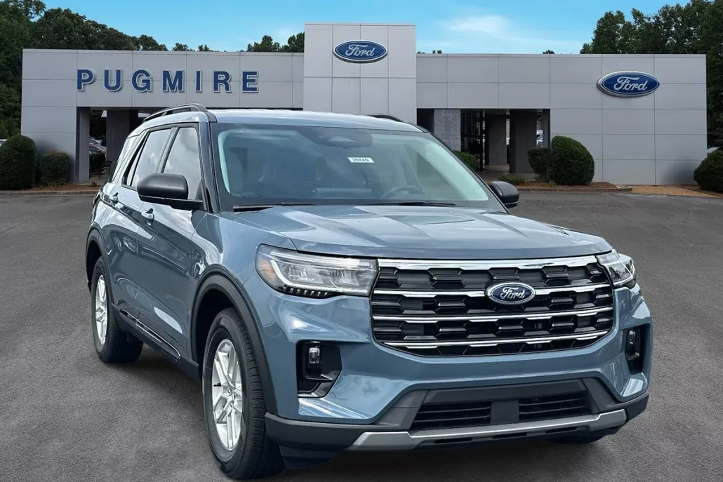 2025 Ford Explorer photo 1