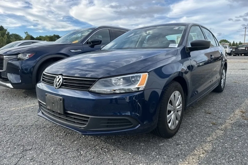 2012 Volkswagen Jetta 2.0 S photo 1