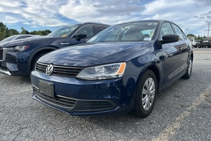 2012 Volkswagen Jetta 2.0 S photo 1