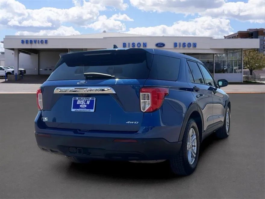 2022 Ford Explorer Base photo 1