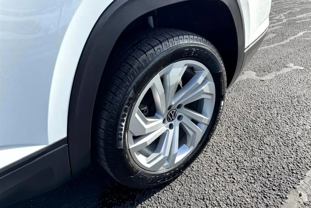 2021 Volkswagen Atlas SE Technology photo 1
