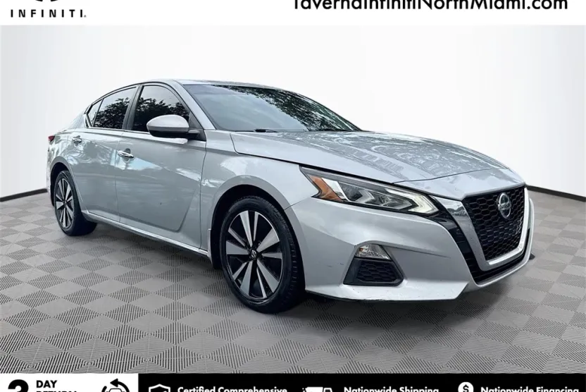2021 Nissan Altima 2.5 SV photo 1