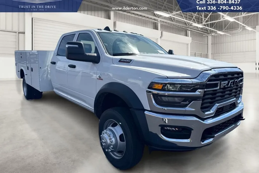 2025 Ram 4500 Tradesman photo 1
