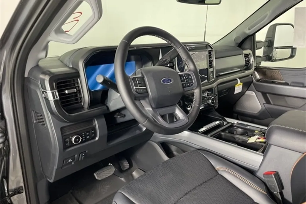 2025 Ford F-250 photo 1