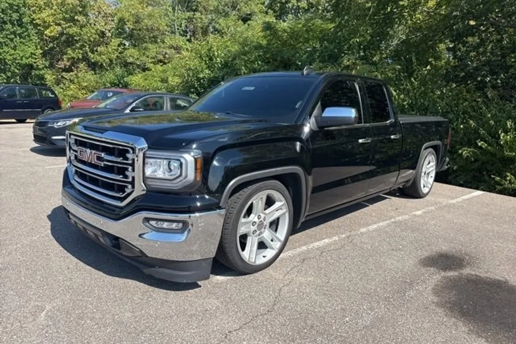 2018 Gmc Sierra 1500 SLT photo 1