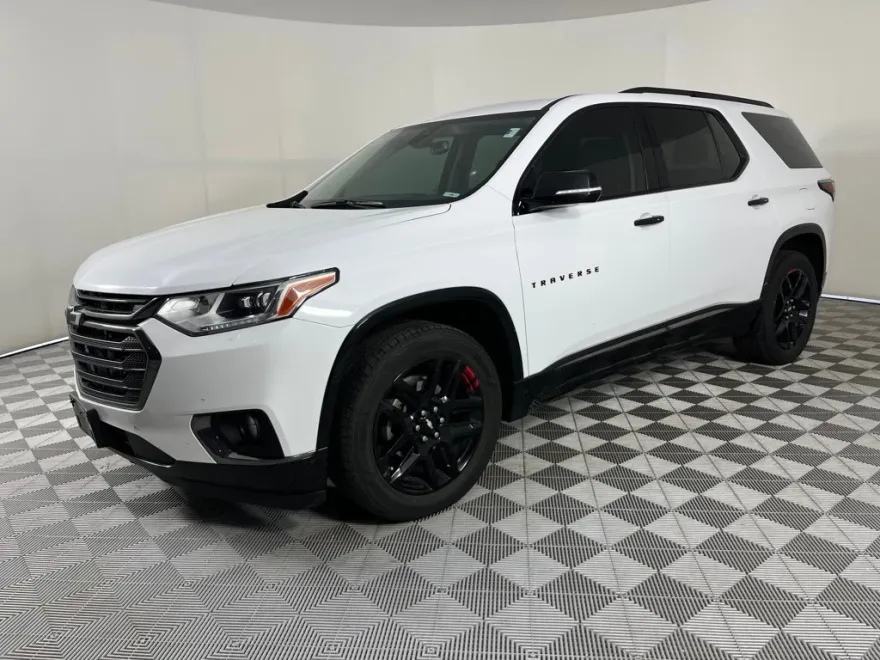 2019 Chevrolet Traverse Premier photo 1