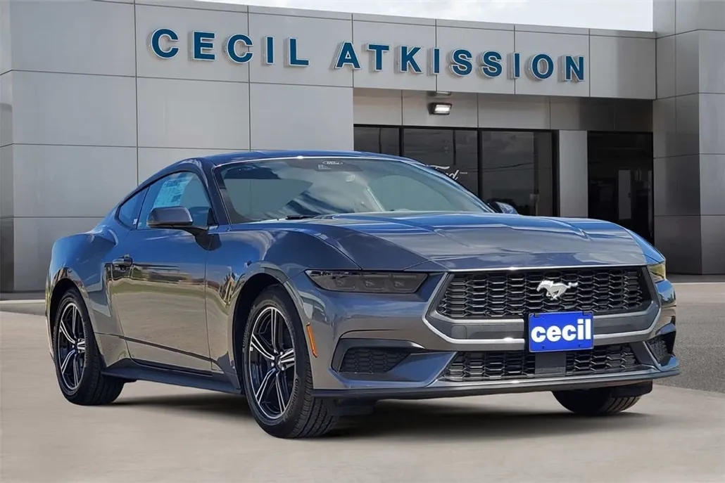 2025 Ford Mustang EcoBoost photo 1