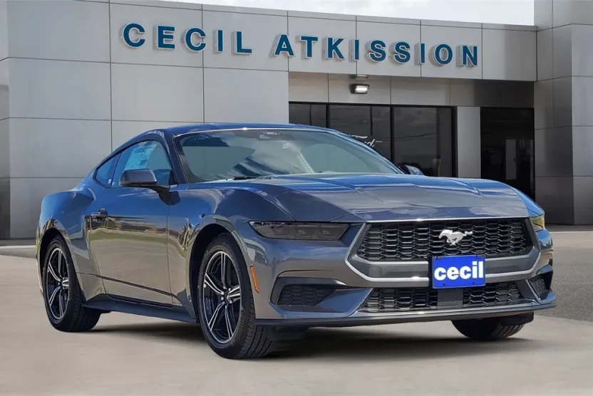 2025 Ford Mustang EcoBoost photo 1