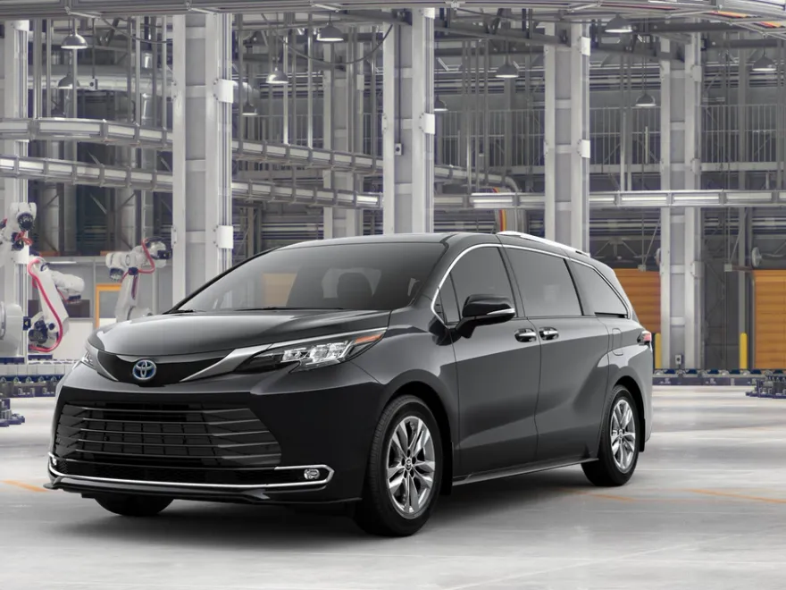 2025 Toyota Sienna Limited photo 1