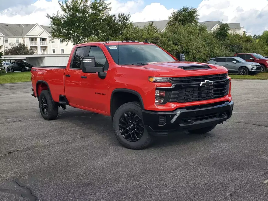 2026 Chevrolet Silverado 2500HD Custom photo 1