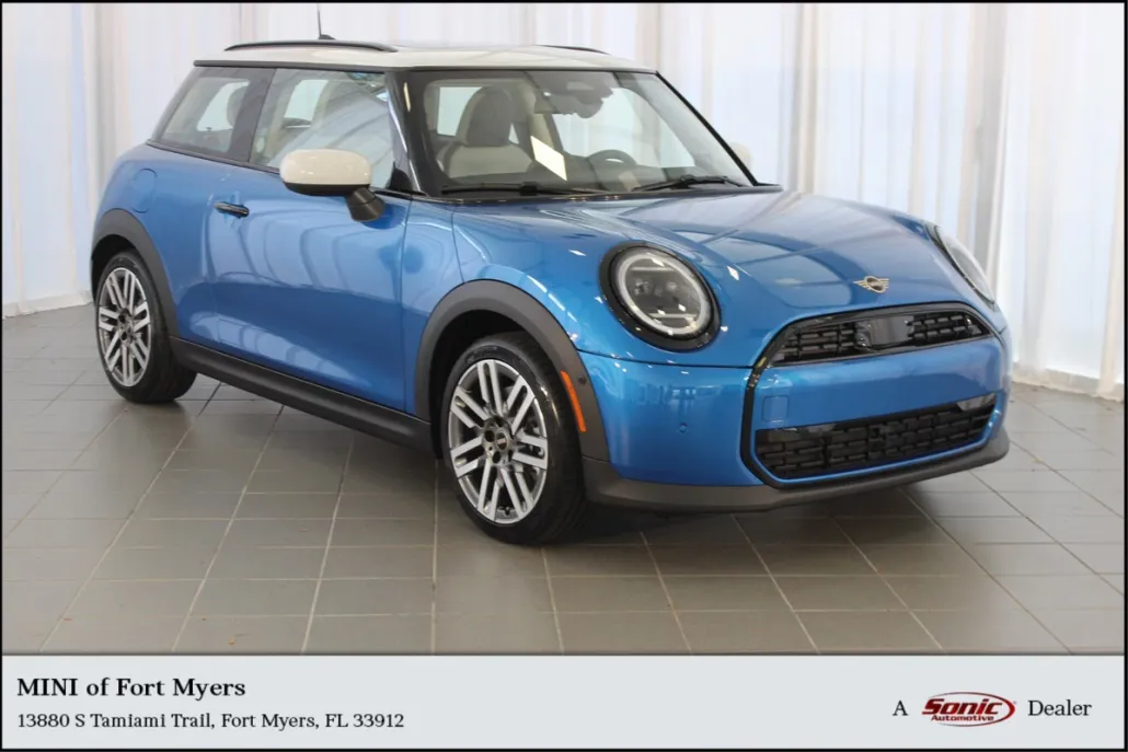 2025 Mini Cooper 2 Door Hardtop Signature photo 1