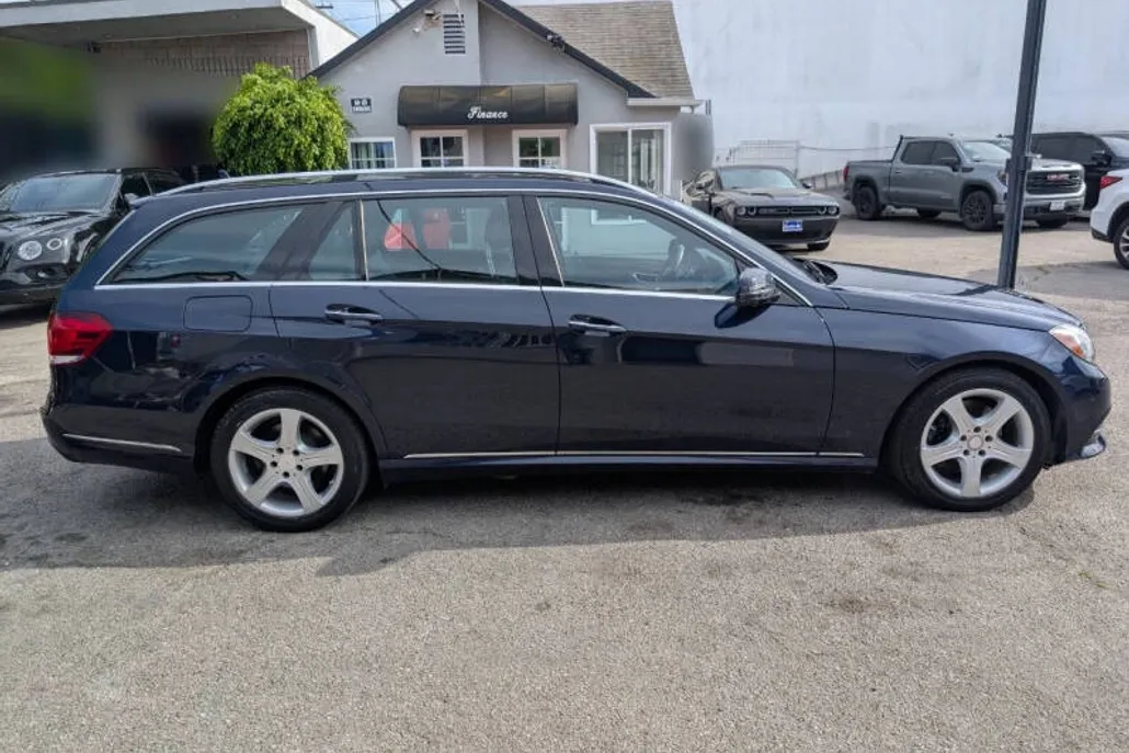 2016 Mercedes Benz E 350 4MATIC photo 1