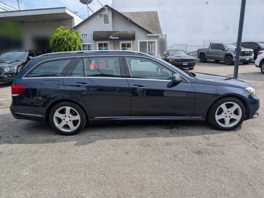 2016 Mercedes Benz E 350 4MATIC photo 1
