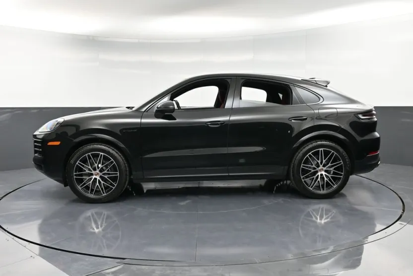 2026 Porsche Cayenne E-Hybrid Coupe photo 1