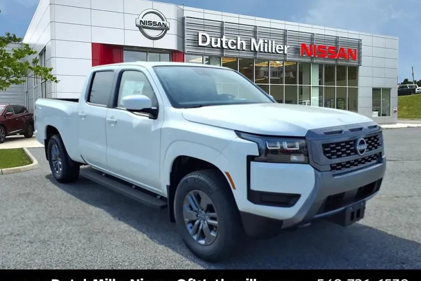 2026 Nissan Frontier Crew Cab SV photo 1