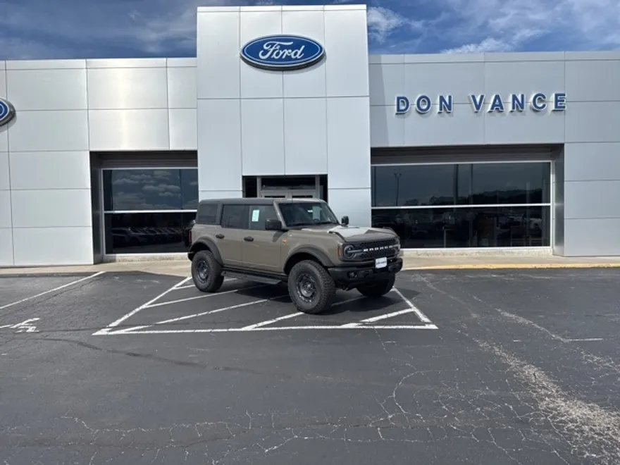 2025 Ford Bronco Badlands photo 1