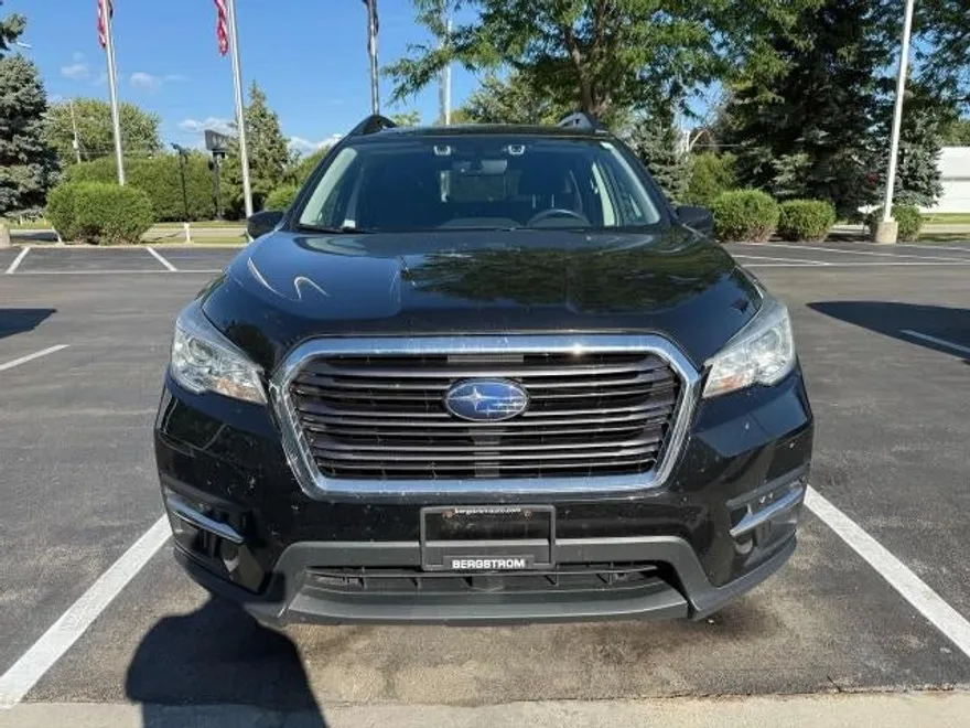 2019 Subaru Ascent Premium photo 1