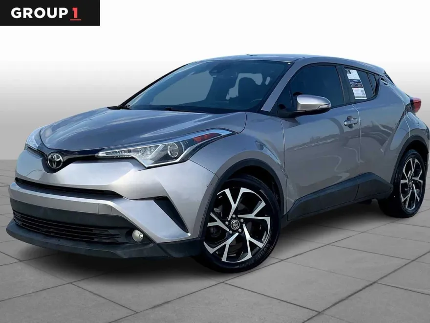 2018 Toyota C-HR XLE Premium photo 1