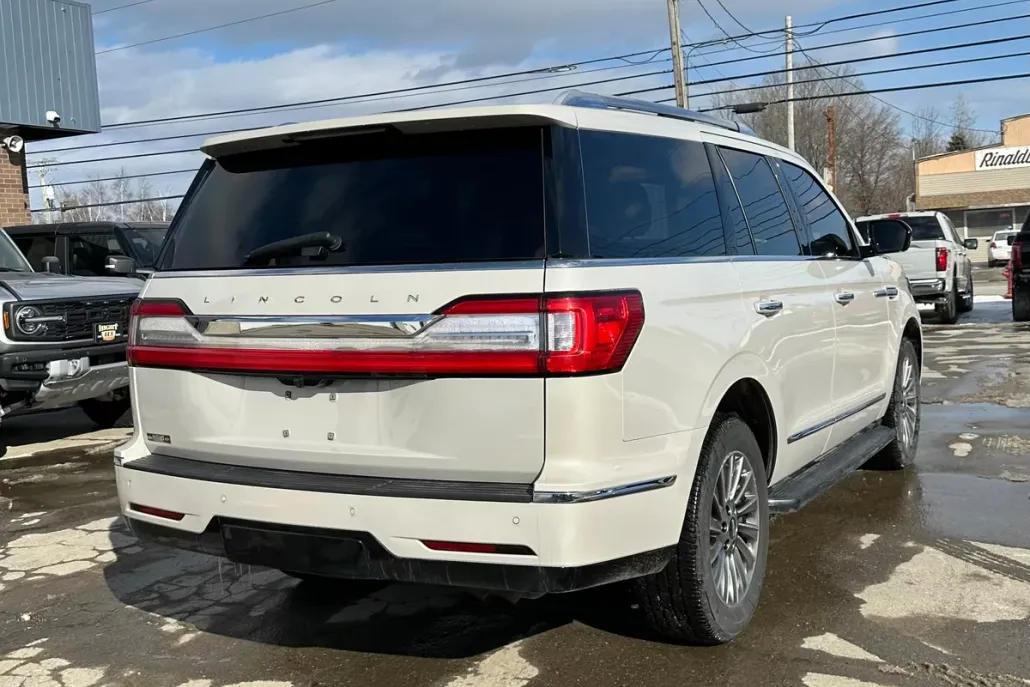 2019 Lincoln Navigator Standard photo 1