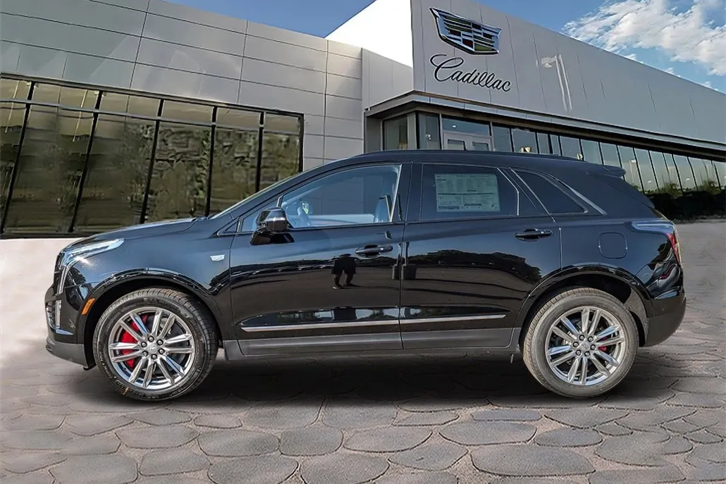 2025 Cadillac XT5 Sport photo 1