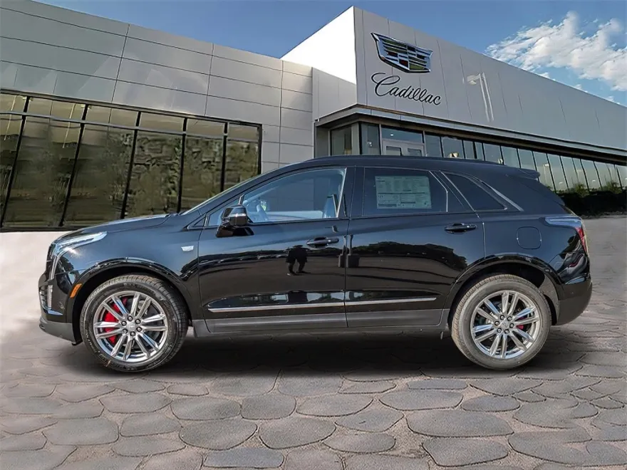2025 Cadillac XT5 Sport photo 1