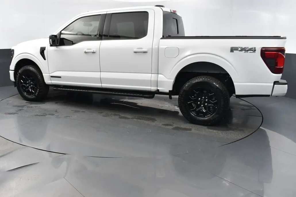 2024 Ford F-150 XLT photo 1