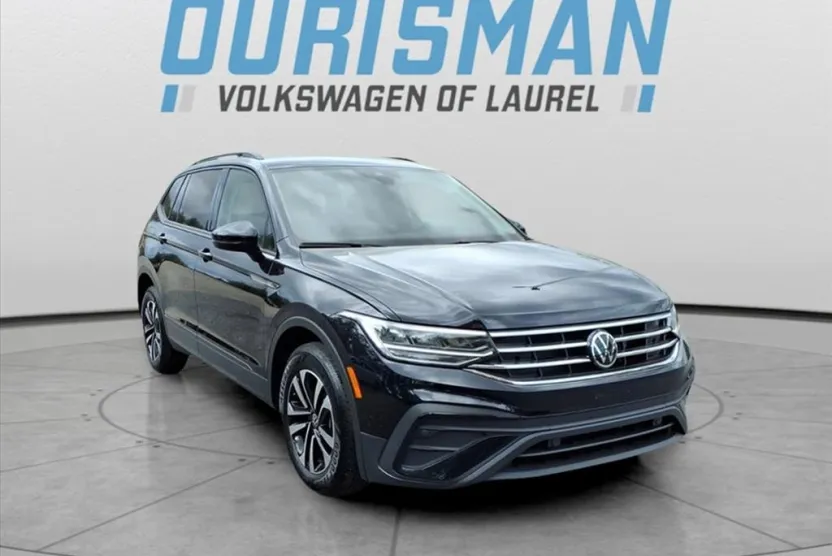 2024 Volkswagen Tiguan S photo 1