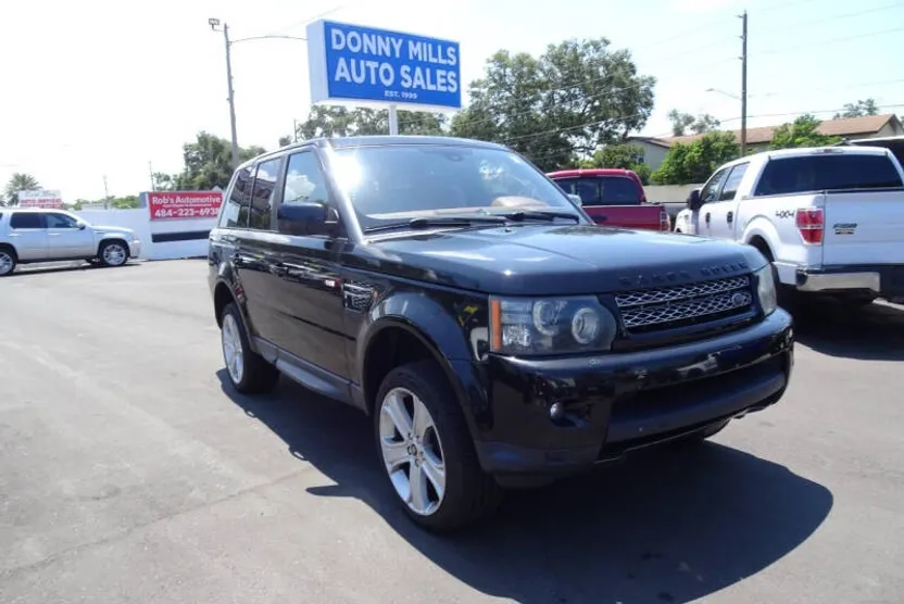 2013 Land Rover Range Rover Sport HSE LUX photo 1