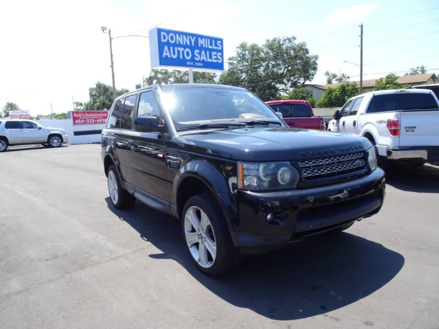 2013 Land Rover Range Rover Sport HSE LUX photo 1