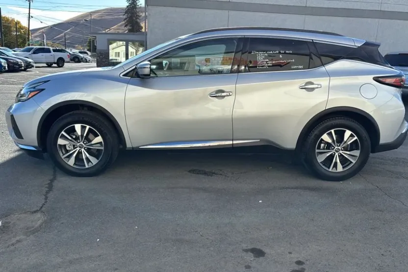 2023 Nissan Murano SV photo 1