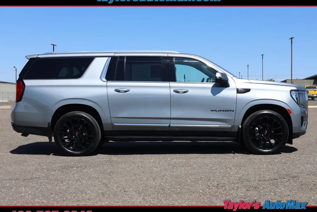 2023 Gmc Yukon XL SLT photo 1