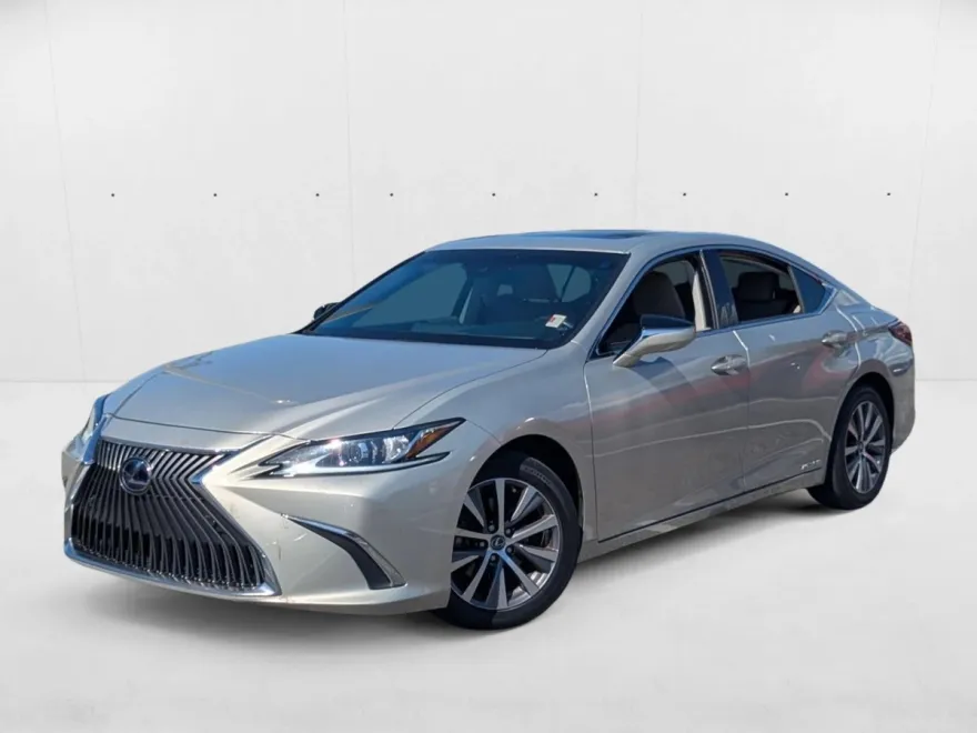 2020 Lexus ES 300h photo 1