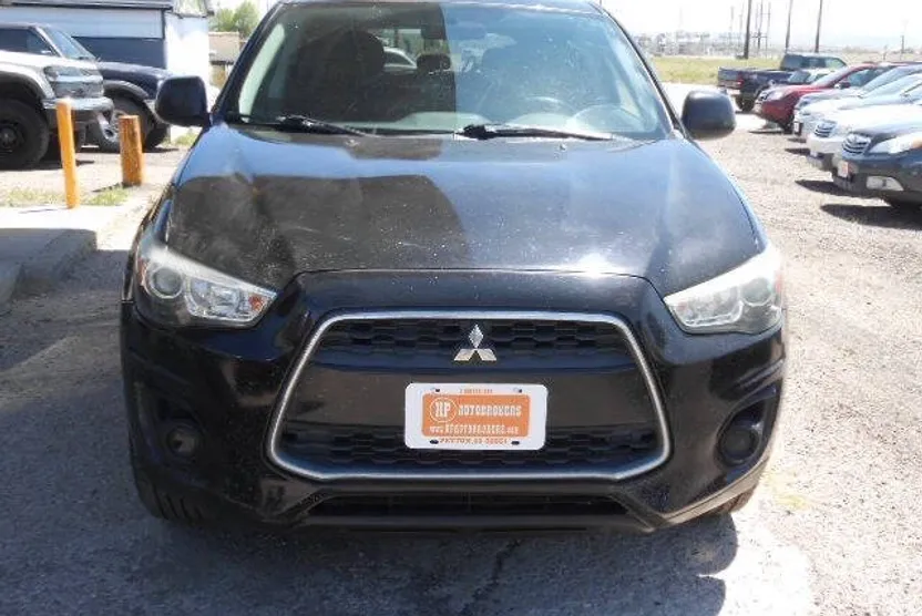 2013 Mitsubishi Outlander Sport ES photo 1
