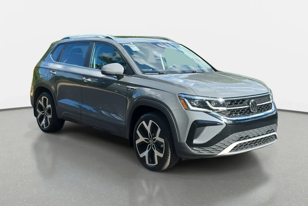 2022 Volkswagen Taos SEL photo 1