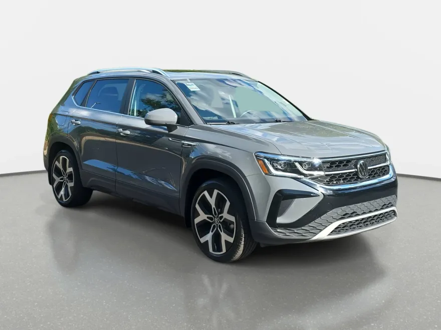 2022 Volkswagen Taos SEL photo 1